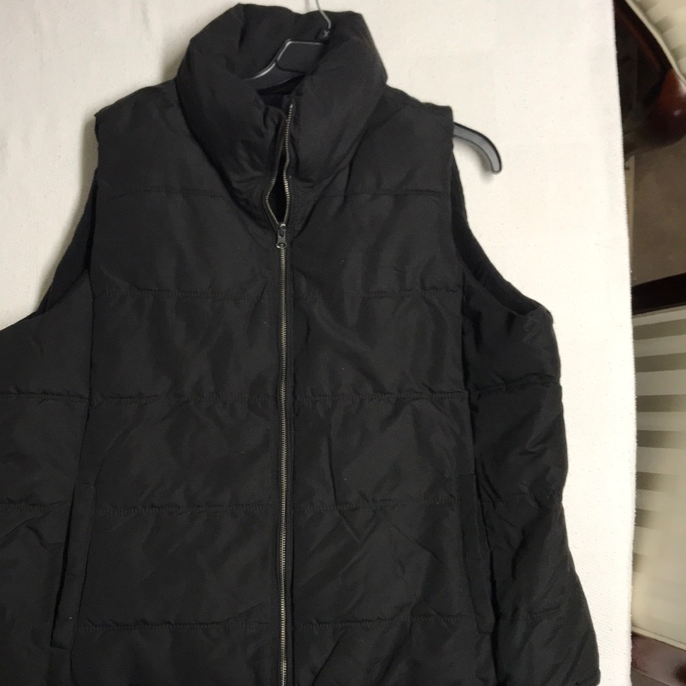 Old navy puffer vest